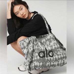 NWT Alo Yoga Tie Dye Tote